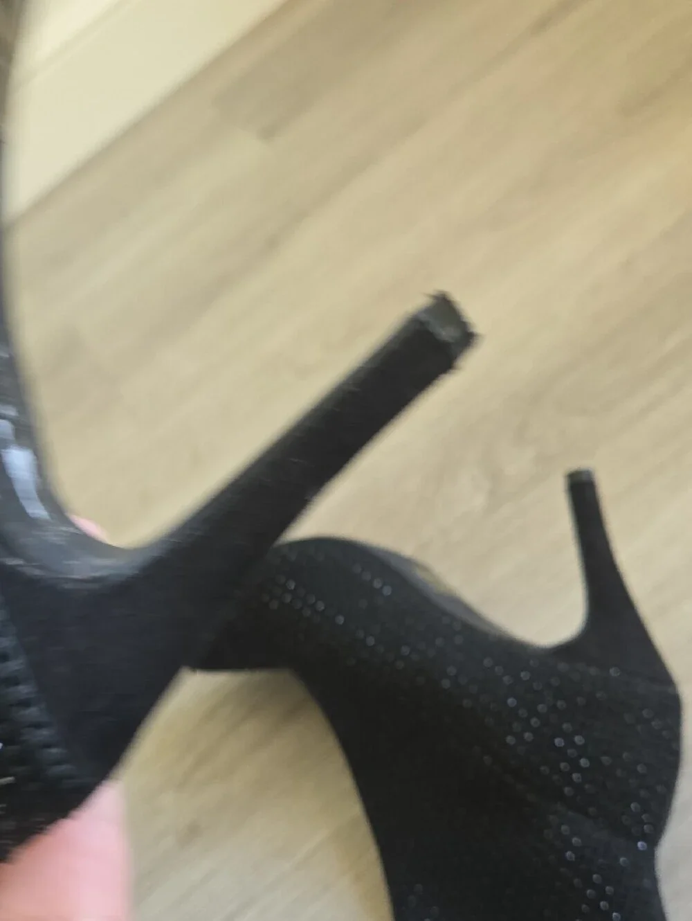 N/A elegant black